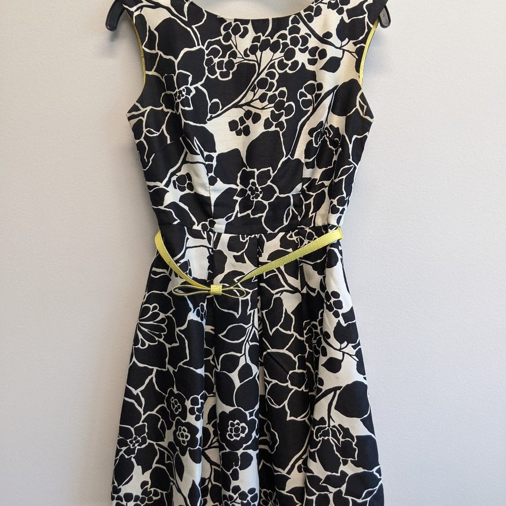 The Limited B/W floral dress with yellow belt - Picture 2 of 8